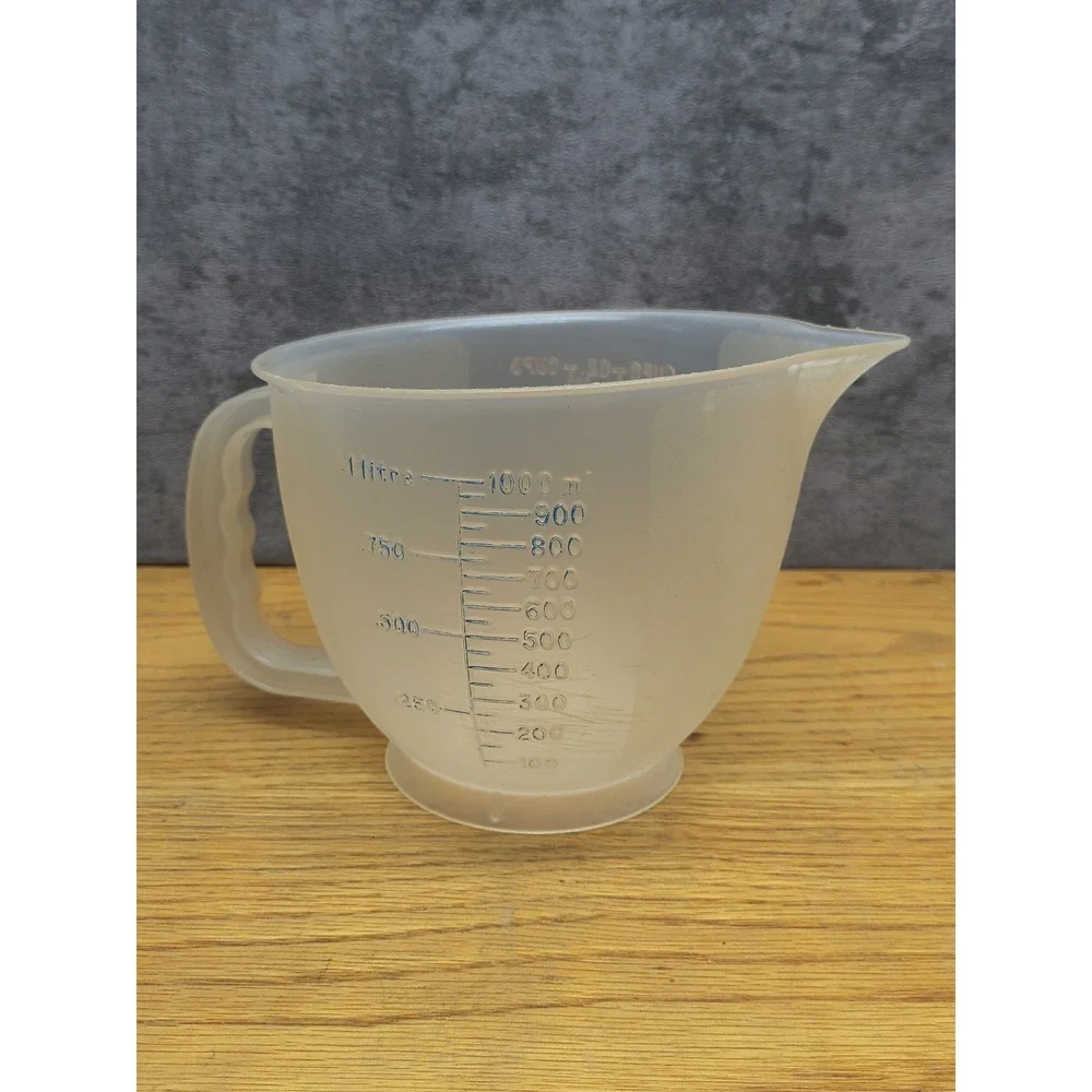 TUPPERWARE 4 Cup Mixing Measure Pitcher #1288-6‎